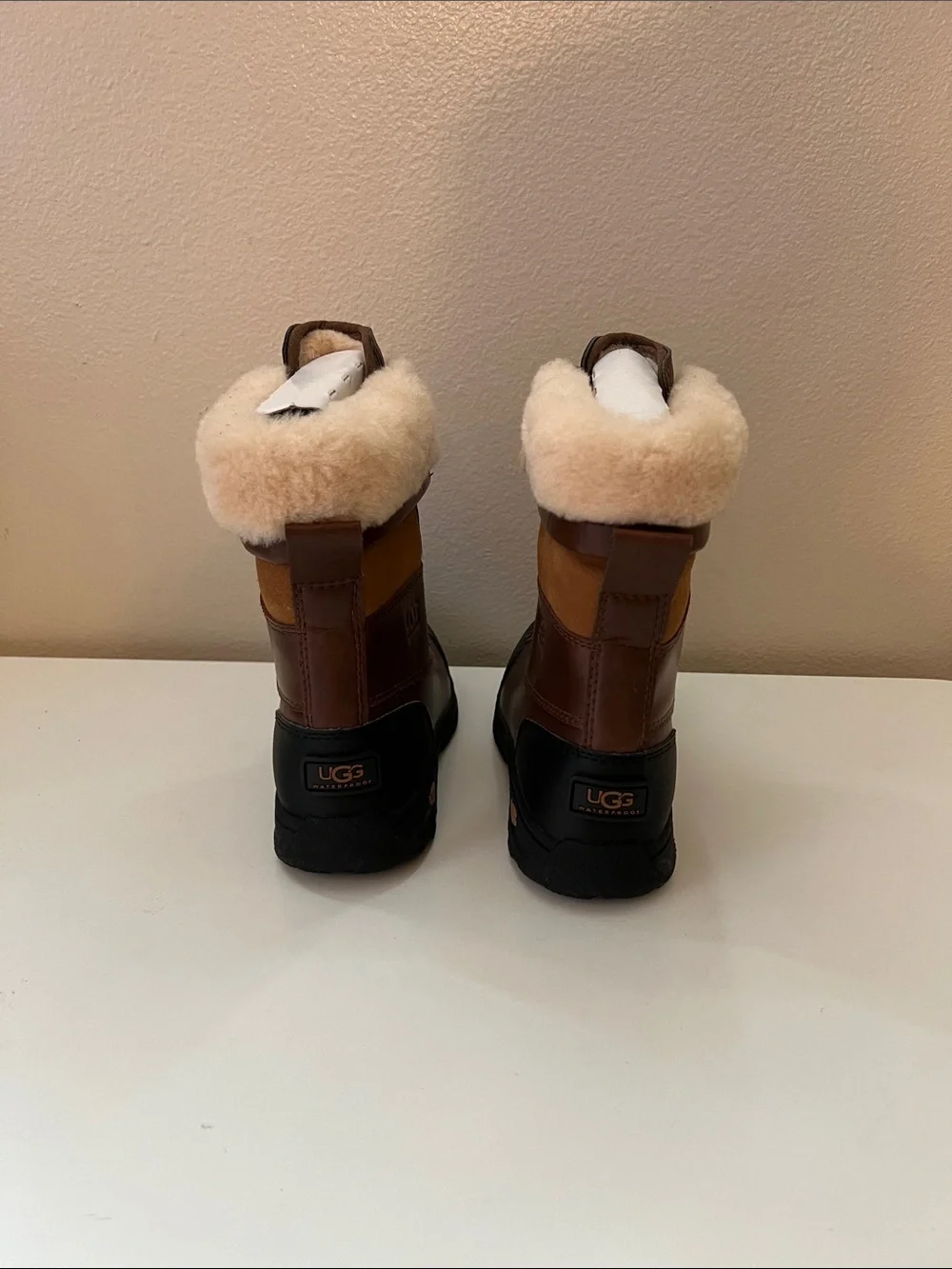 UGG Kids Butte ll Brown Black Shearling Lined Weatherproof Lace Up Boots